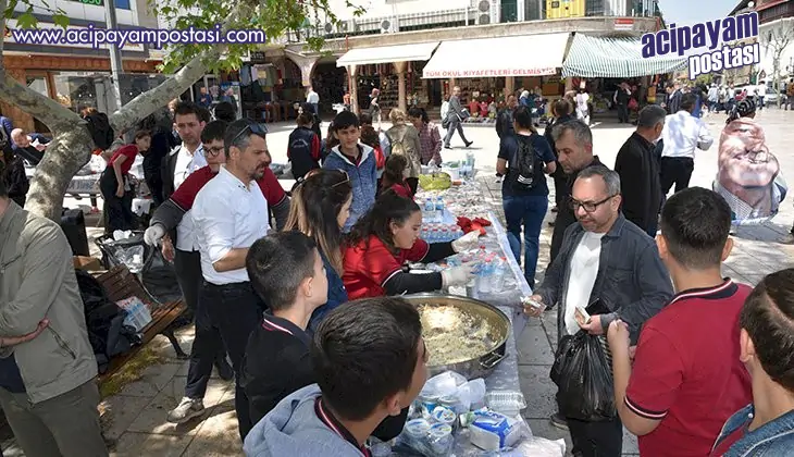 Öğrencilerden anlamlı kermes desteği